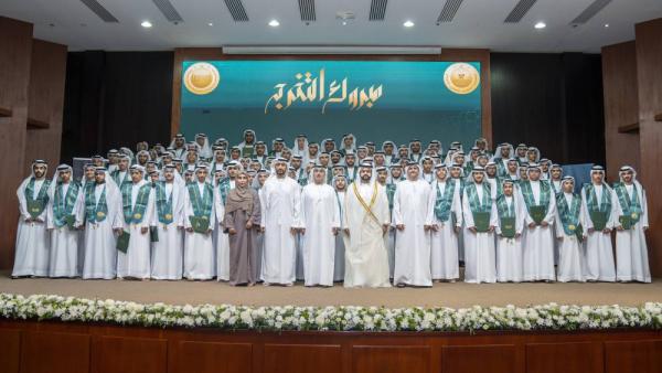 محمد بن حمد يكرّم 95 طالباً من خريجي ثانوية التكنولوجيا التطبيقية