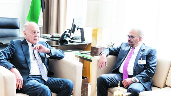 خليفة المرر خلال اجتماعه مع أبو الغيط