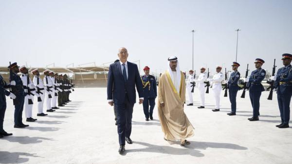 خليفة بن طحنون والوزير ديندياس في الواحة