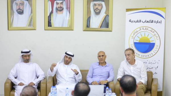 جانب من الاجتماع المشترك بين نادي الشارقة والمجلس الرياضي