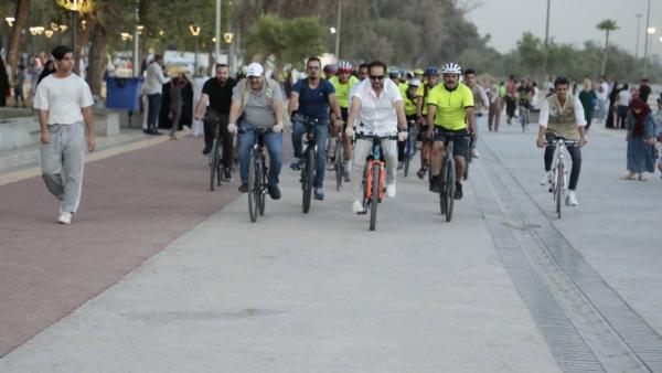 نصير شمة يقود سباق الدراجات