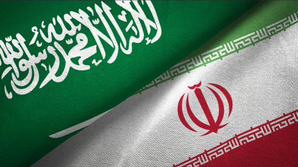 إيران : ندرس إلغاء التأشيرات مع السعودية