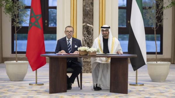محمد بن زايد ومحمد السادس يوقعان الإعلان