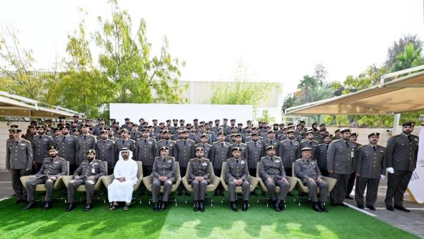 أكاديمية الإمارات للعلوم والتدريب تحتفل بتخريج ضباط دورة القيادات والقيادات المتقدمة
