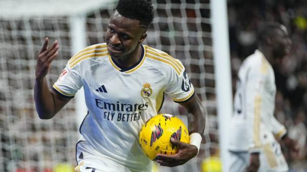 ريال مدريد في ضيافة فالنسيا..ورحلة باسكية شاقة لبرشلونة