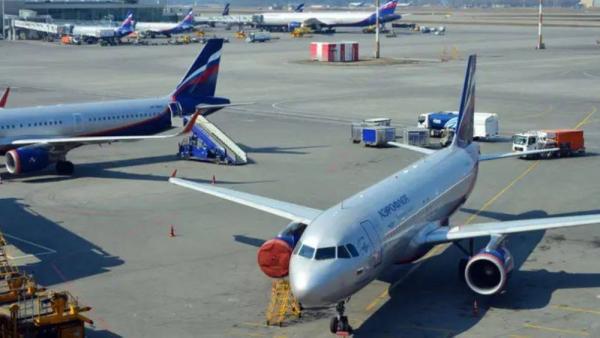 مطار سان بطرسبرغ الروسي يعلق الرحلات الجوية لضمان السلامة