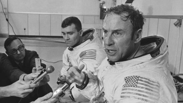 رائد الفضاء الأمريكي جيم لوفيل