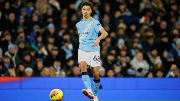 ماكس أليين أساسي بعد الجلوس 7 مرات على الدكة