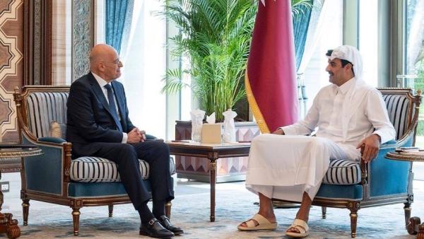 أمير قطر يبحث التطورات الإقليمية مع وزير الدفاع اليوناني (قنا)