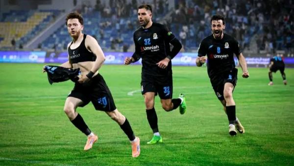 فرحة لاعبي الفيصلي