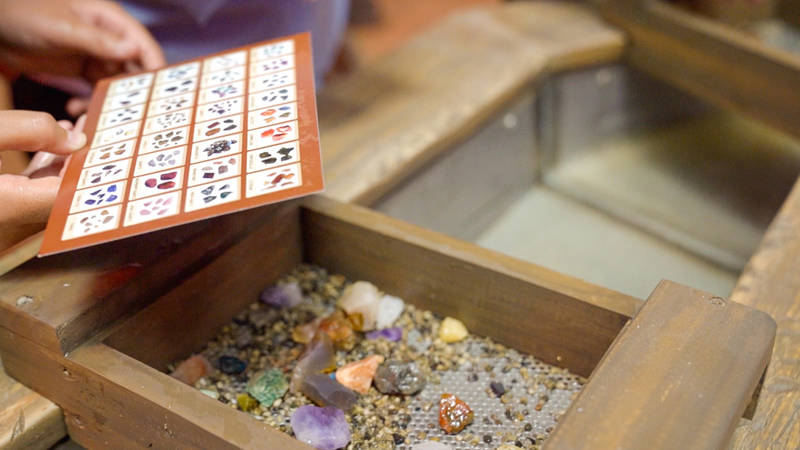 الأحجار الثمينة