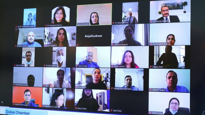 خبراء ضمن «أسبوع غرفة دبي للاستدامة» يدعون إلى نموذج عمل هجين