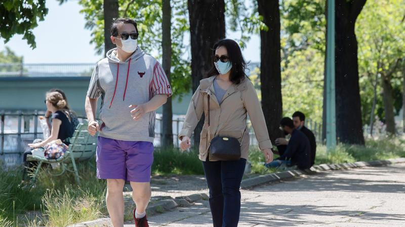 فرنسا: اللقاحات من المفترض أن تقي من سلالة «كورونا» الجديدة