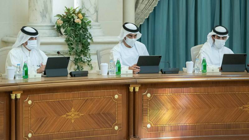 «تنفيذي الشارقة» يؤكد أهمية تفعيل «التقنية» في الاجتماعات