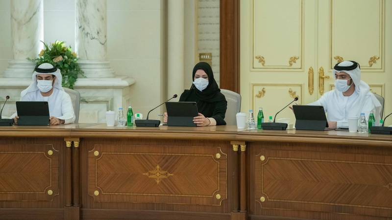 «تنفيذي الشارقة» يؤكد أهمية تفعيل «التقنية» في الاجتماعات