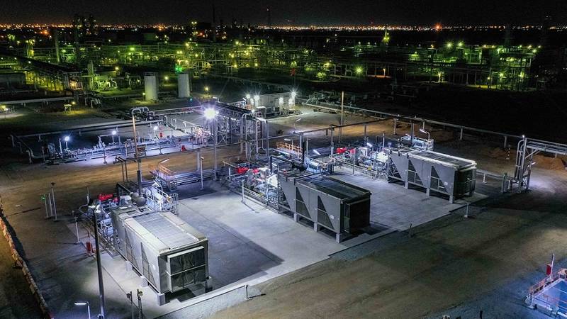 منشأة لتغزين الغاز تابعة ل نفط  الشارقة