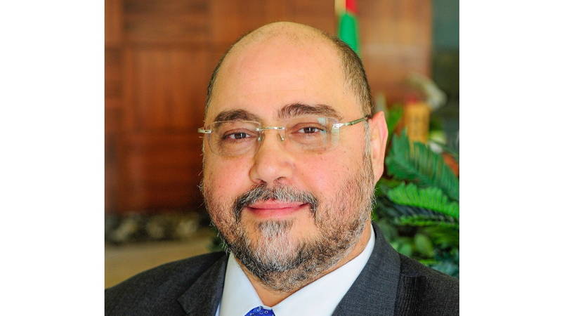 طلبة جامعة أبوظبي يفوزون بمنحة قدمتها «الإمارات للألمنيوم»