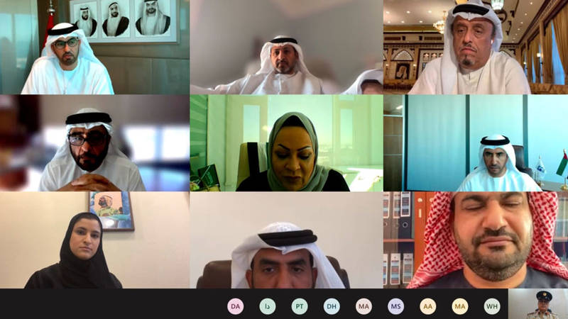 Ø§Ù„ØµÙ†Ø§Ø¹Ø© ÙˆØ¬Ù…Ø¹ÙŠØ© Ø§Ù„Ø¥Ù…Ø§Ø±Ø§Øª Ù„Ø±Ø¹Ø§ÙŠØ© Ø§Ù„Ù…ÙˆÙ‡ÙˆØ¨ÙŠÙ† ØªÙ†Ø§Ù‚Ø´Ø§Ù† Ø¯Ø¹Ù… Ø§Ù„Ø·Ù„Ø¨Ø© ØµØ­ÙŠÙØ© Ø§Ù„Ø®Ù„ÙŠØ¬
