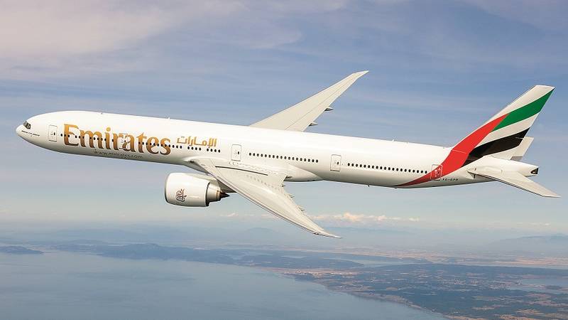 طيران الإمارات 