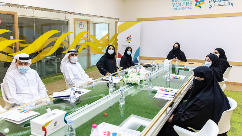 وفد المجلس الاستشاري يجتمع مع مؤسسة الشارقة لرياضة المرأة