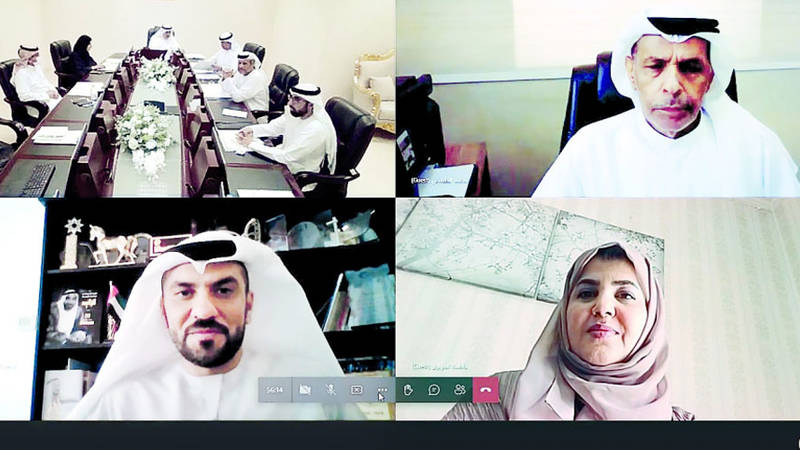  خلال الاجتماع بنظامي الحضور وعن بعد 