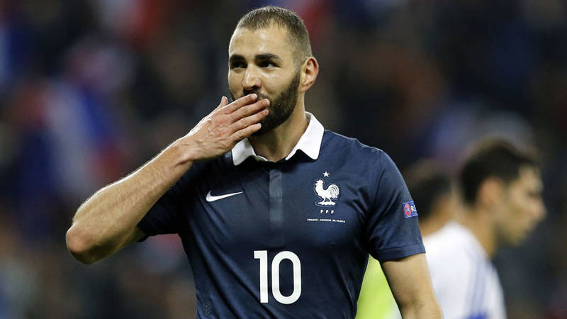 Ø¨Ø¹Ø¯ Ø£ÙƒØ«Ø± Ù…Ù† Ø®Ù…Ø³Ø© Ø£Ø¹ÙˆØ§Ù… Ø¨Ù†Ø²ÙŠÙ…Ø© ÙŠØ¹ÙˆØ¯ Ù„Ù…Ù†ØªØ®Ø¨ ÙØ±Ù†Ø³Ø§ ØµØ­ÙŠÙØ© Ø§Ù„Ø®Ù„ÙŠØ¬