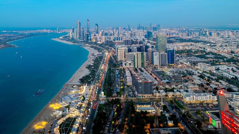 المشتركة للسلامة المرورية بأبوظبي تطلق مشروع تطوير استراتيجية الرؤية الصفرية صحيفة الخليج