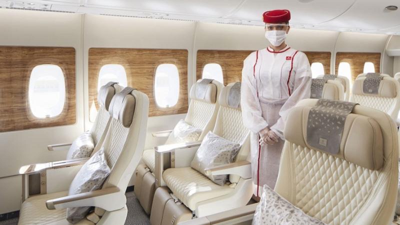 طيران الإمارات 