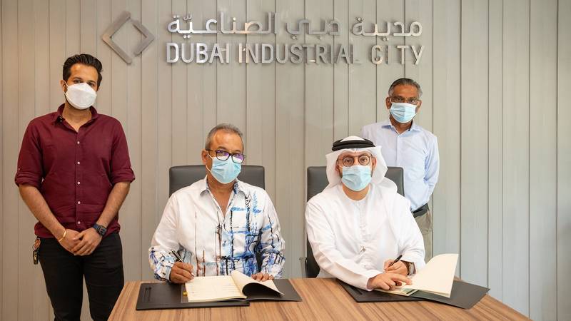 شركة سوكوفو توقع اتفاقية مع مدينة دبي الصناعية