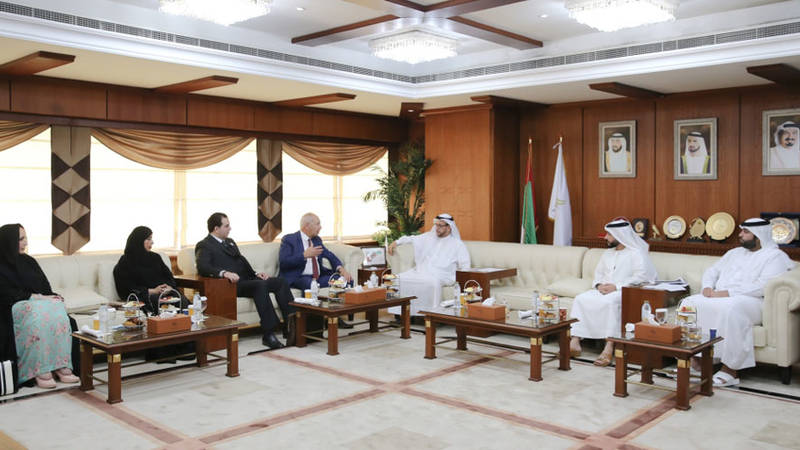 خلال زيارة وفد الهيئة العامة الاقتصادية لقناة السويس لغرفة عجمان  