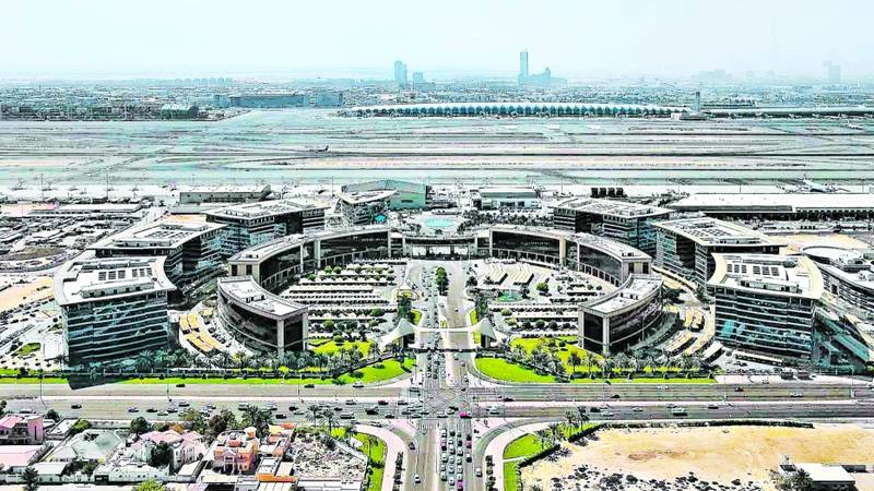 المنطقة الحرة لمطار دبي دافزا