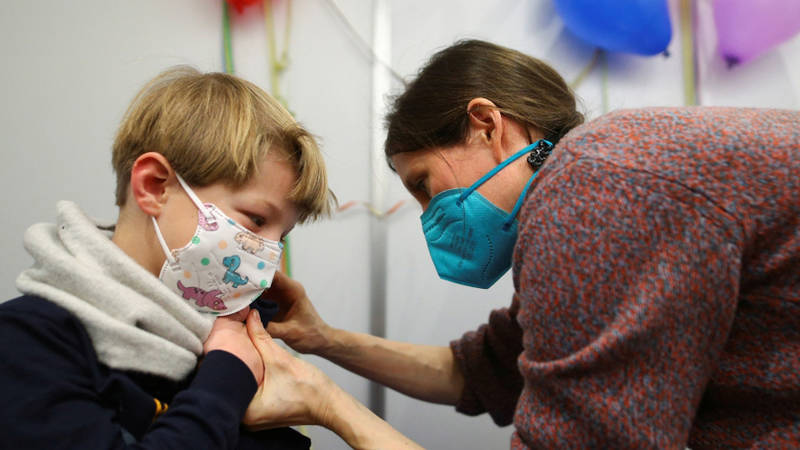 الصحة العالمية»: البشرية تغير مسارها لكبح فيروس «كورونا» | صحيفة الخليج