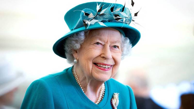 كيف استقبل البريطانيون «صدمة» إصابة الملكة إليزابيث الثانية ب«كورونا»؟ | صحيفة الخليج