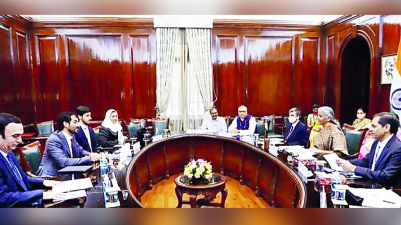 الإمارات والهند 