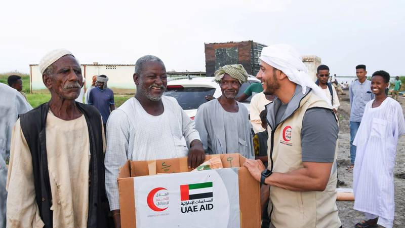 الإمارات تواصل جهودها الإغاثية دعماً لمتضرري السيول في السودان | صحيفة  الخليج