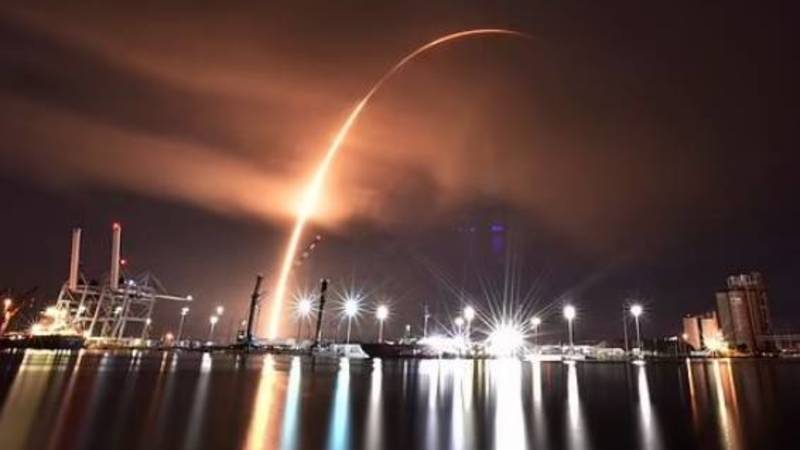 إطلاق صاروخ «فالكون 9» من فلوريدا