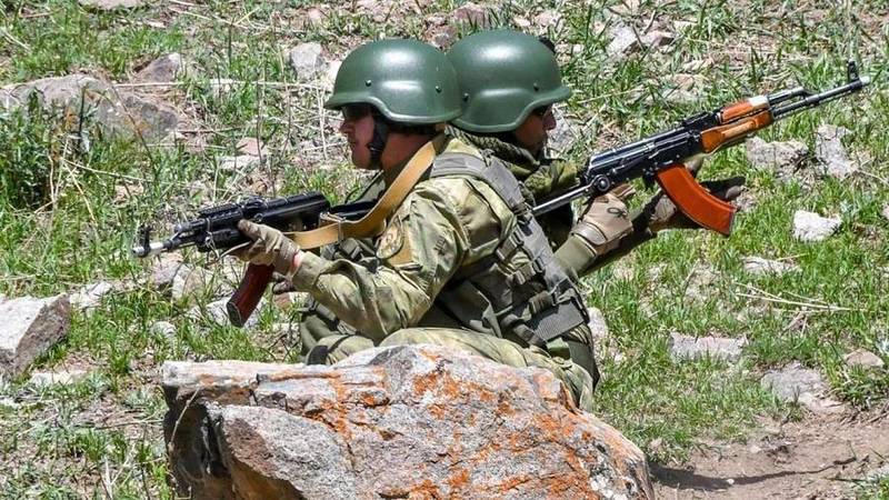 قرغيزستان وطاجيكستان تتبادلان التهم حول انتهاك الهدنة