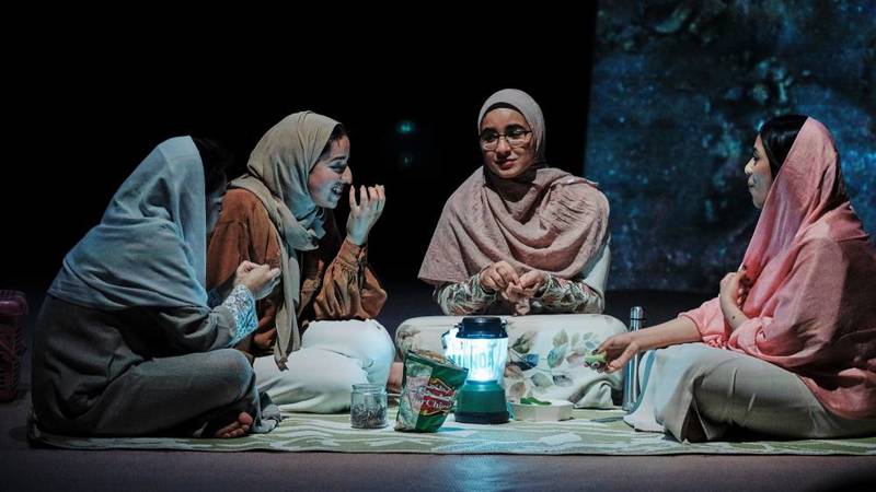 «فنون نيويورك أبوظبي» يستكشف واقع الإماراتيات بعرض «الرحيل»