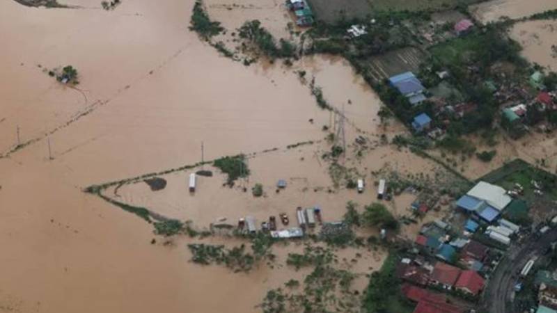 الإعصار «نورو» يسبب أضراراً وفيضانات في فيتنام
