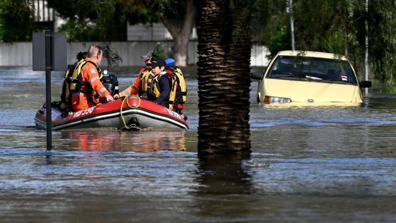 إجلاء الآلاف في جنوب شرق أستراليا بعد سيول وفيضانات عارمة