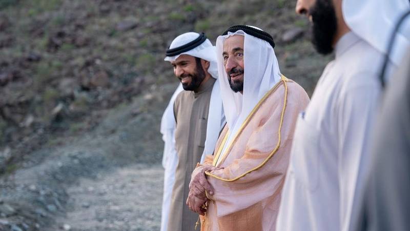 حاكم الشارقة يزور برج جبل الشيخ بخورفكان 