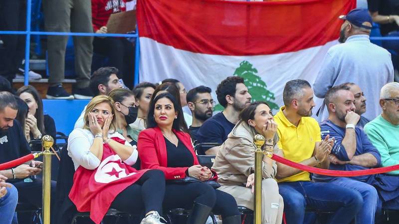 الرياضي اللبناني والافريقي التونسي في البطولة الدولية لكرة السلة بدبي (تصوير: محمد شعلان)