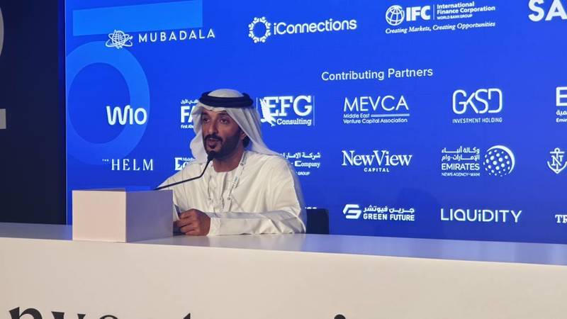 بن طوق خلال المؤتمر