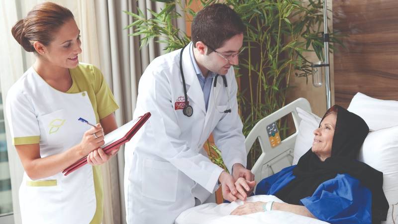 منشأت (برجيل القابضة) تقدم رعاية رائدة ومتطورة لمرضى السرطان والحالات المعقدة عبر أطبائها الخبراء في دولة الإمارات