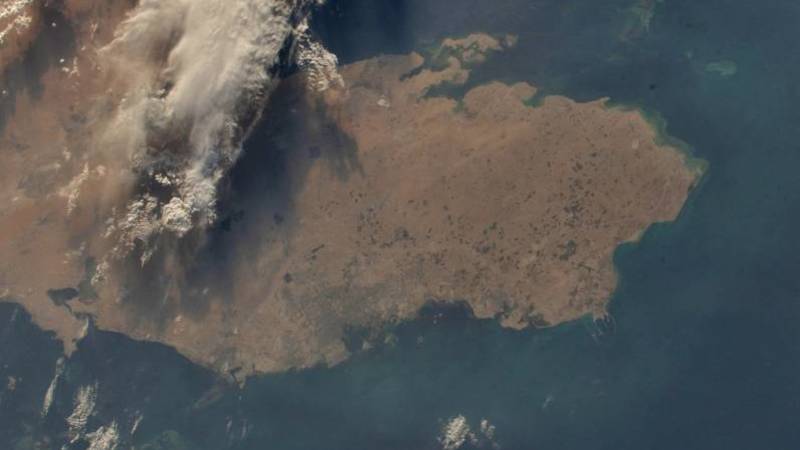 البحرين وقطر بعدسة النيادي