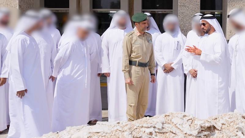 سيف بن زايد يثمن جهود شرطة دبي لإطاحتها بمخططات عصابة دولية 