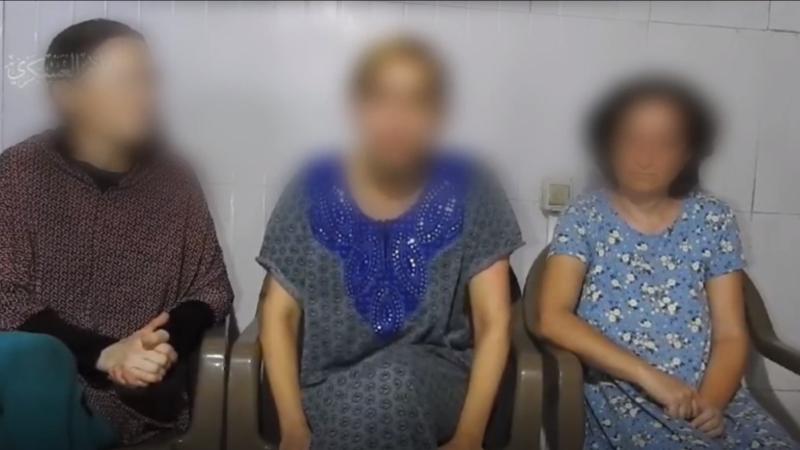 «حماس» تبث فيديو لـ3 نساء رهائن يطالبن نتنياهو باتفاق لتبادل الأسرى.jpg