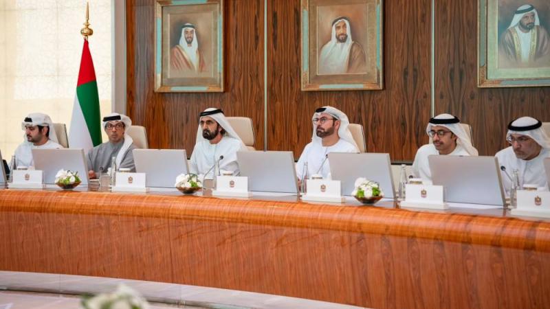 محمد بن راشد يترأس اجتماع مجلس الوزراء بقصر الوطن في أبوظبي