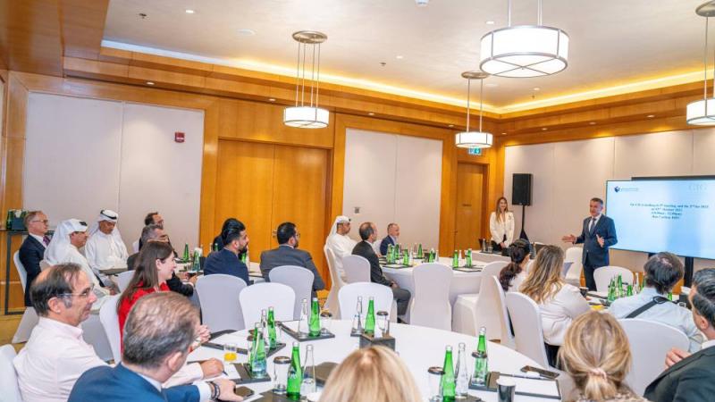 من الاجتماع التشاوري