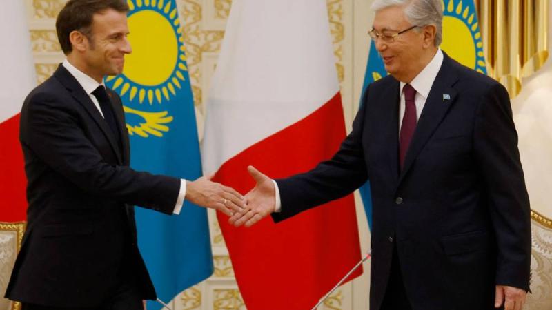 ماكرون لرئيس كازاخستان: نأمل استكمال وتسريع شراكتنا الاستراتيجية